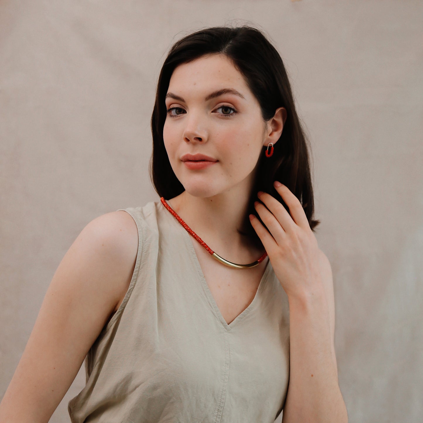 Simple Arc necklace - knottinger.
