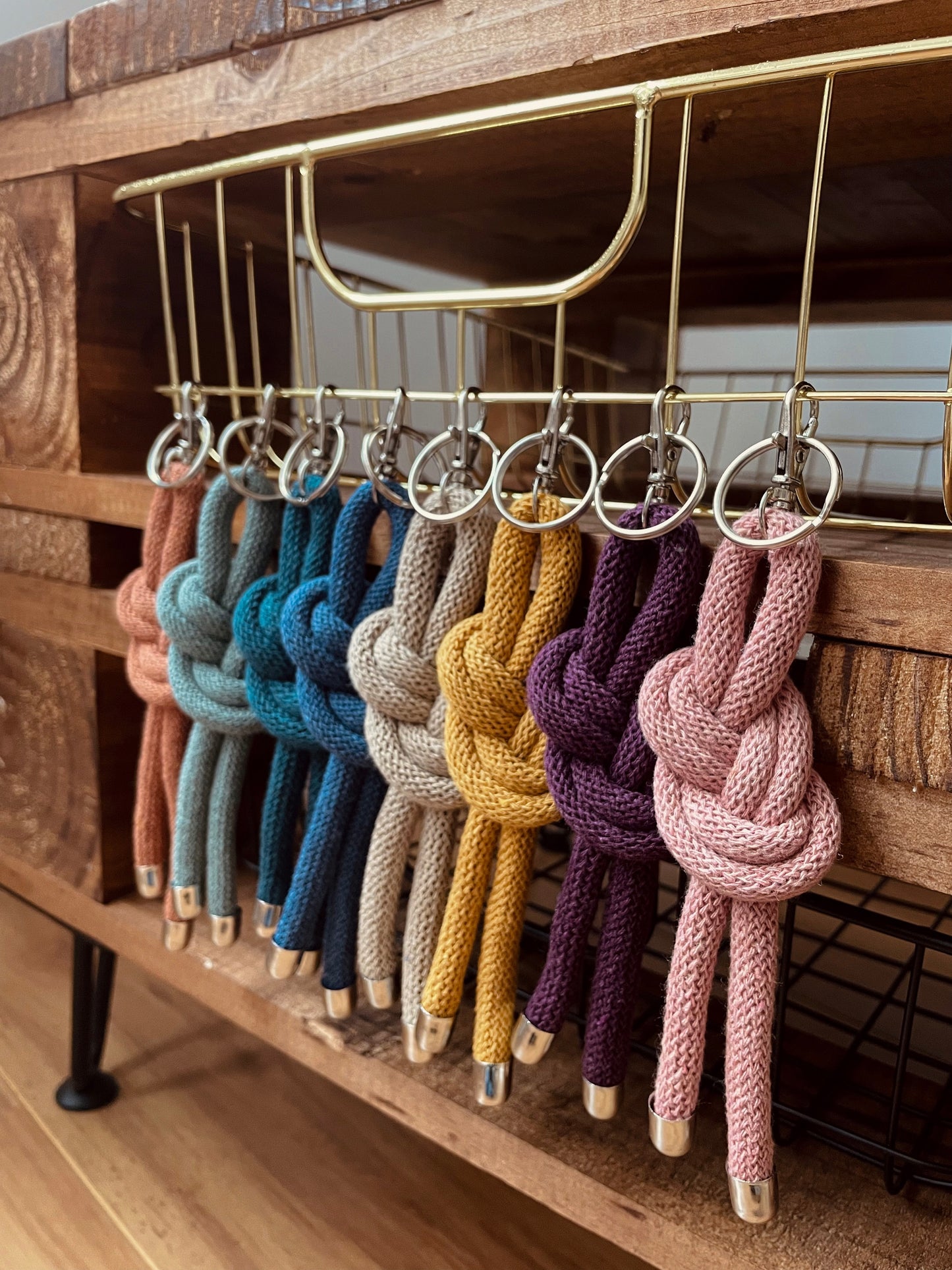 Knotted rope keyrings - knottinger.