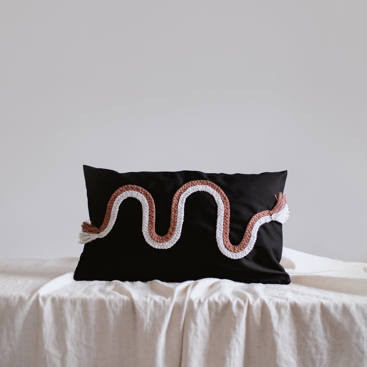 Wave oblong cushion - Moonshine - knottinger.